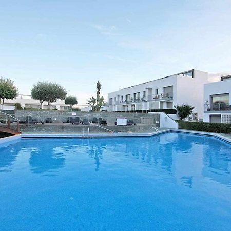 Believe In Dream Apart Contemporaneo Com Piscina タヴィラ エクステリア 写真