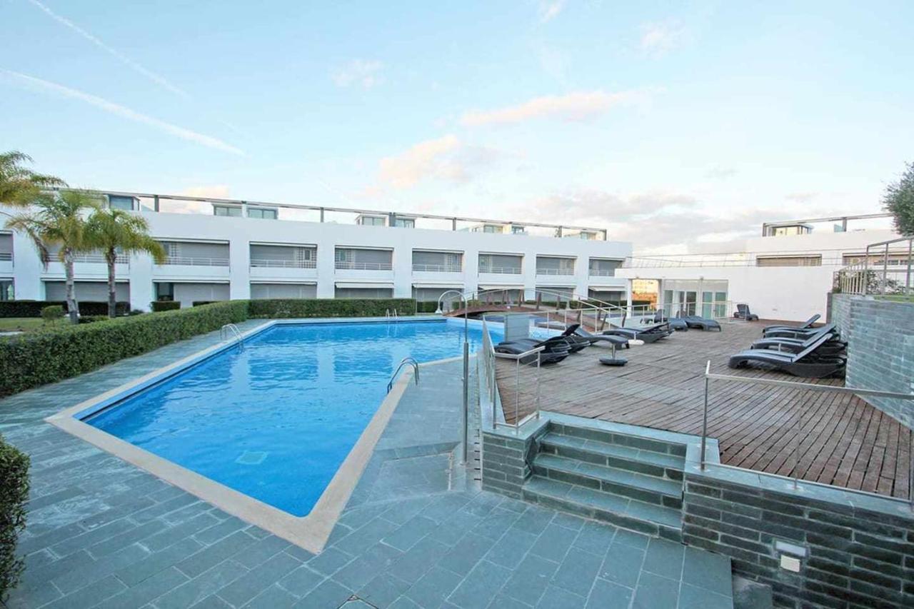 Believe In Dream Apart Contemporaneo Com Piscina タヴィラ エクステリア 写真