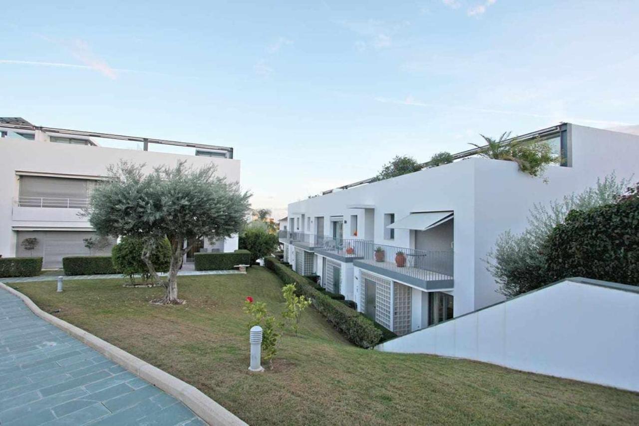 Believe In Dream Apart Contemporaneo Com Piscina タヴィラ エクステリア 写真